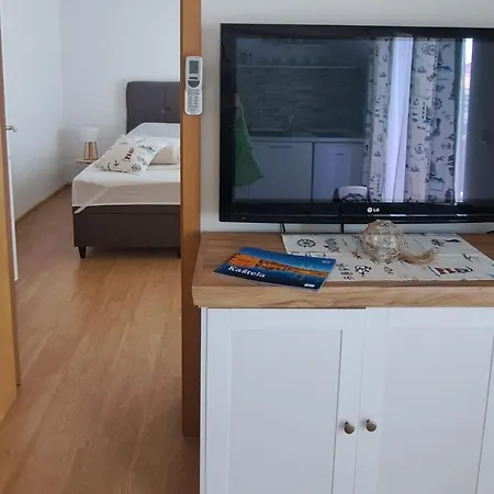 Apartments&room Babic Guest house 3*