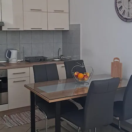 Apartments&room Babic 3*