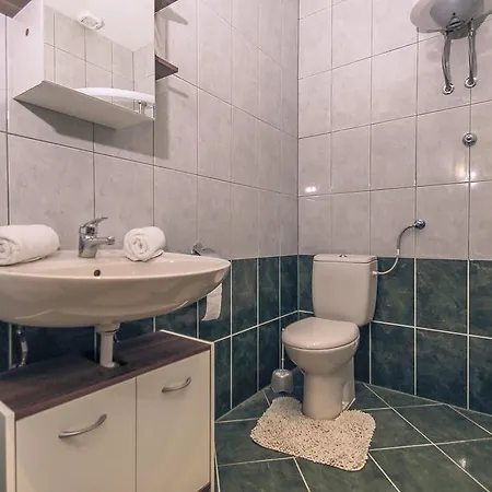 Apartments&room Babic 3*